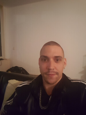 Scott zoekt een Kamer / Studio / Appartement in Den Bosch