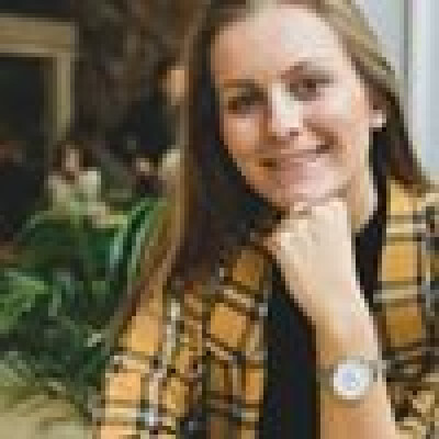 Sanne  zoekt een Kamer / Studio / Appartement in Den Bosch
