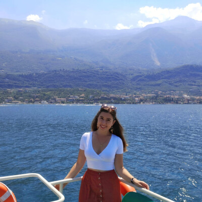 Annika zoekt een Kamer / Studio / Appartement in Den Bosch